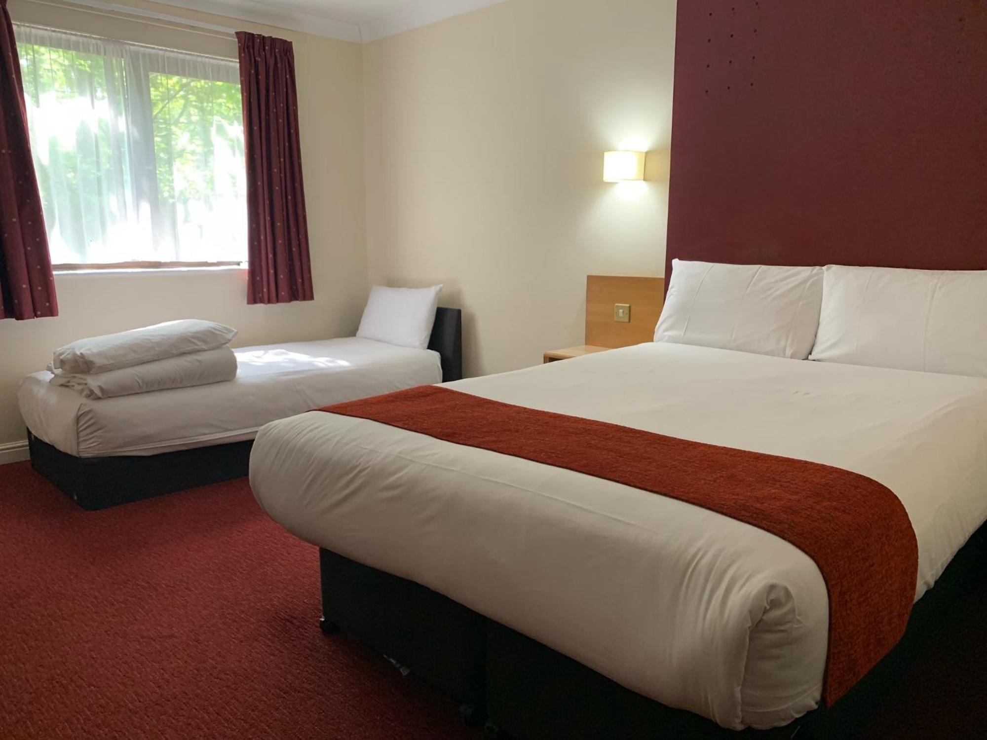 Days Inn Southampton Rownhams Chilworth  Exterior photo