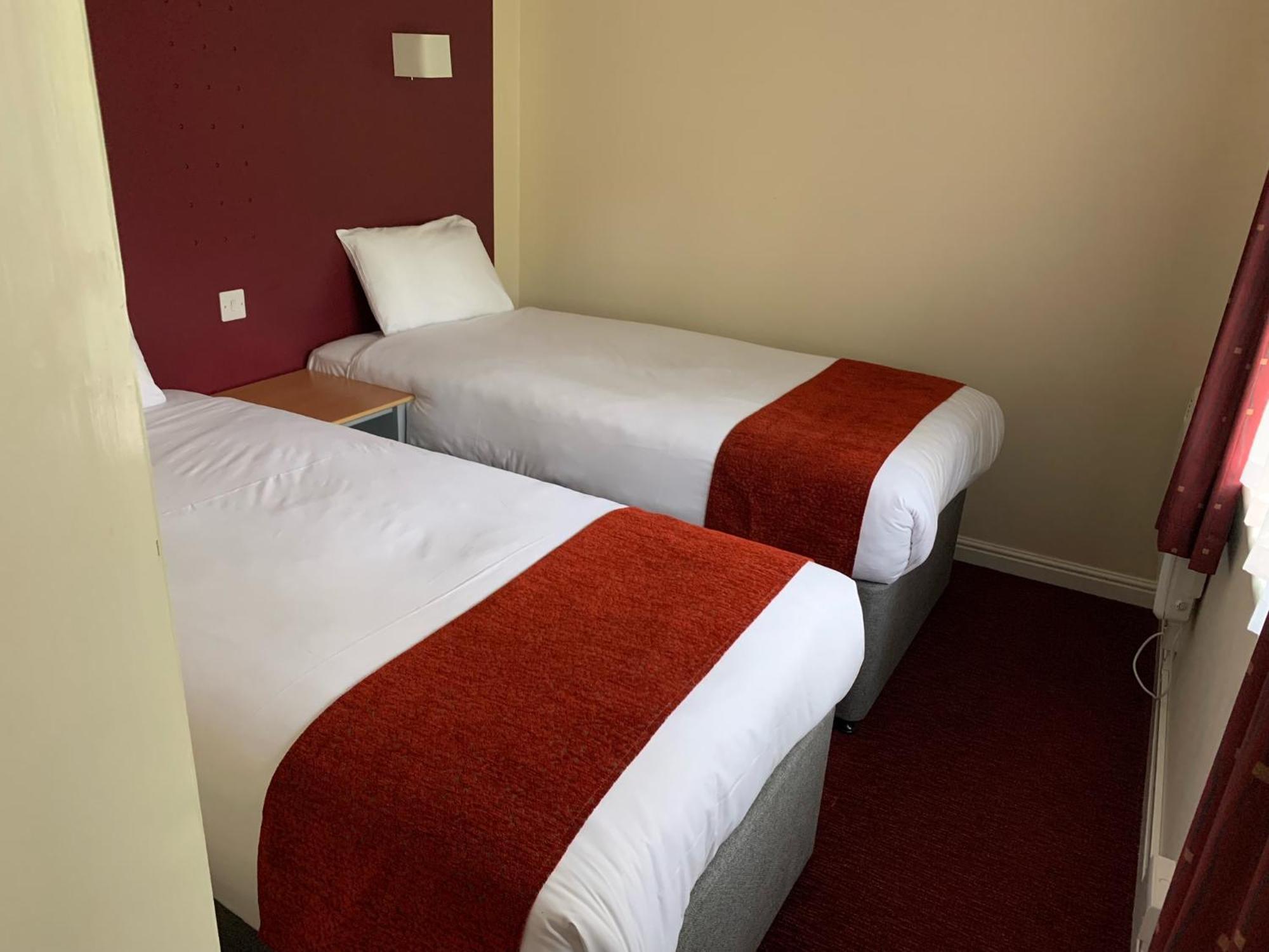 Days Inn Southampton Rownhams Chilworth  Room photo
