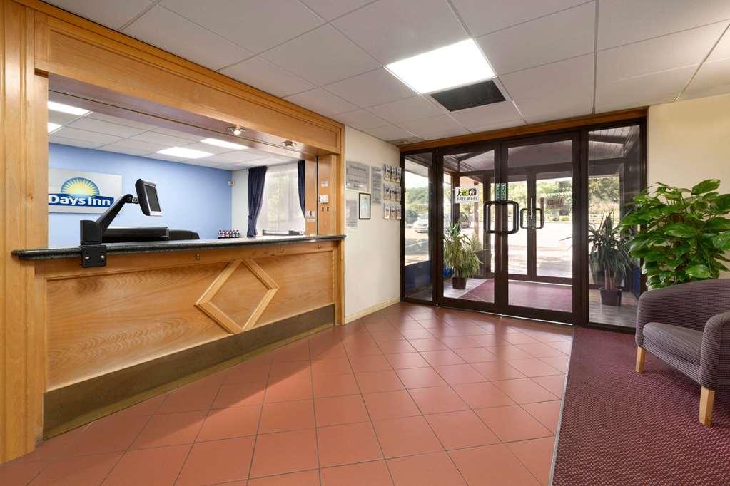 Days Inn Southampton Rownhams Chilworth  Interior photo