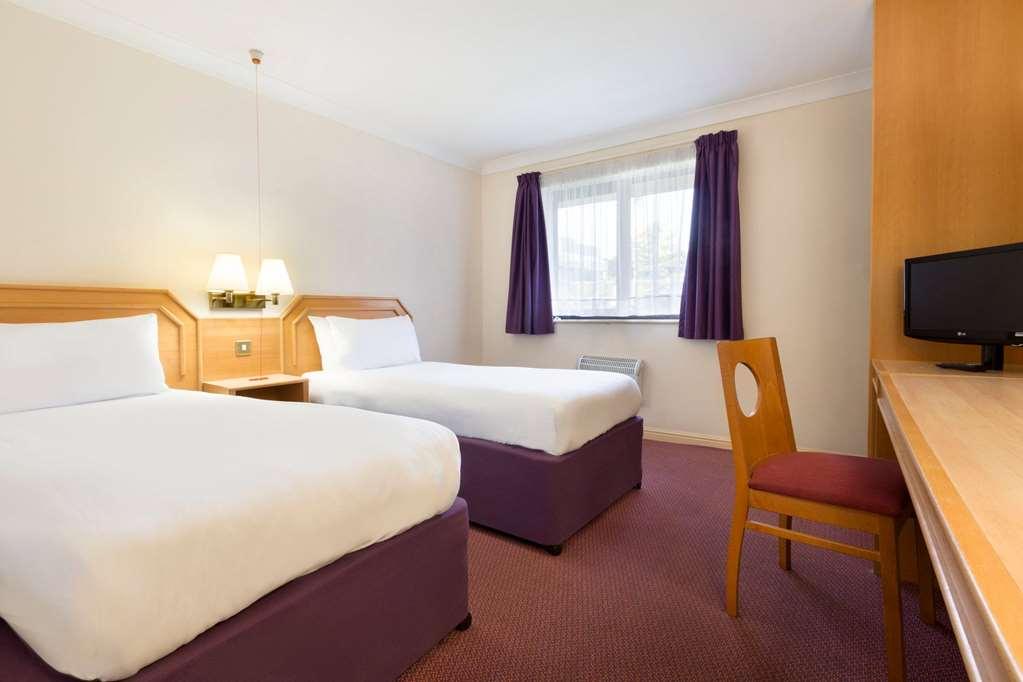 Days Inn Southampton Rownhams Chilworth  Room photo
